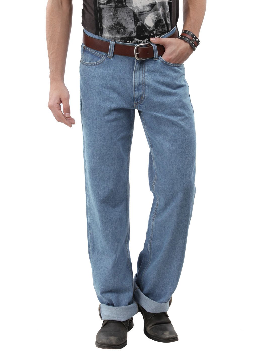 Lee-Men-Blue-Chicago-Fit-Jeans_516adbe5616b0e0a01655bf95e505cb7_images